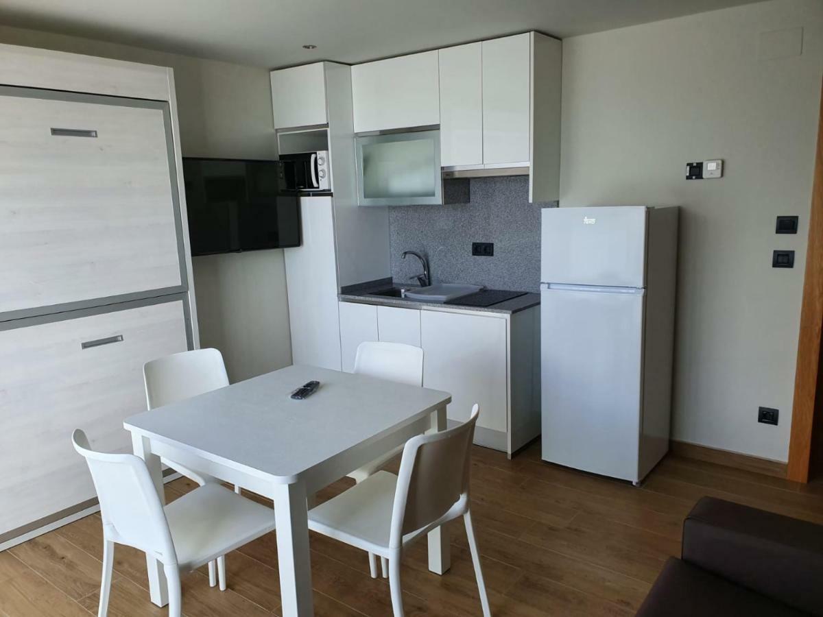 Apartamentos Playa De Los Barcos Isla Plana Eksteriør billede